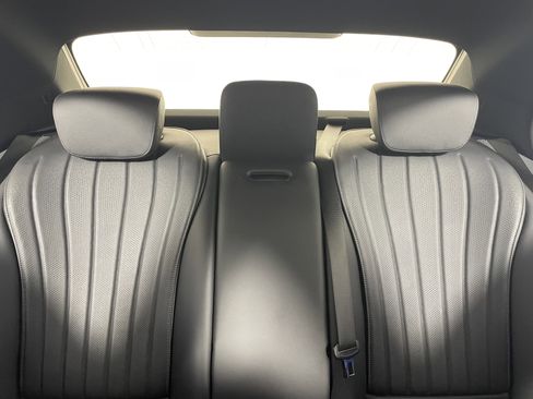 Certified 2023 Mercedes-Benz S 500 4MATIC image 14