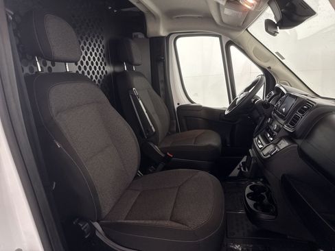 Used 2025 RAM ProMaster 2500 w/ U-Haul Equipment Group FWD image 24