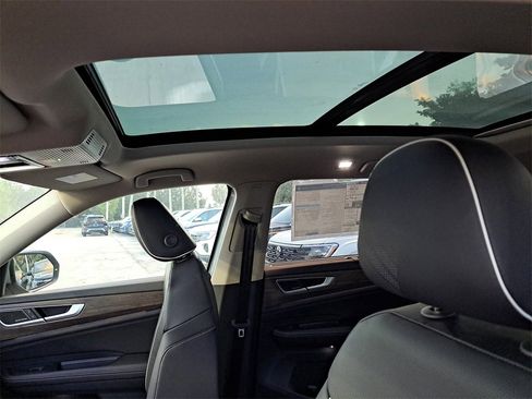 New 2025 Volkswagen Atlas SEL Premium R-Line image 8