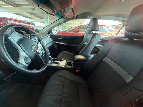 Used 2012 Toyota Camry SE FWD image 8