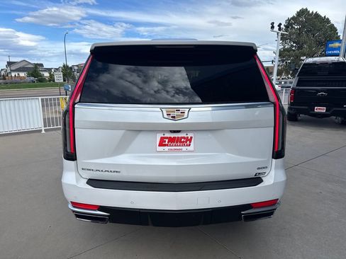 Used 2023 Cadillac Escalade Premium Luxury w/ Performance Package AWD/4WD image 4