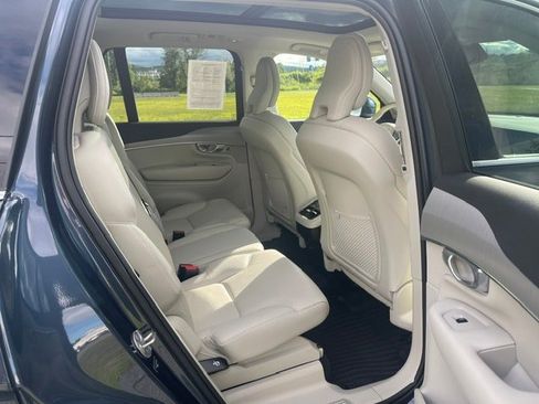 Used 2024 Volvo XC90 B5 Core w/ Protection Package Premier AWD/4WD image 10