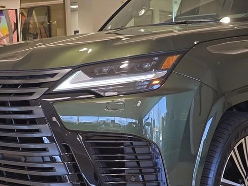 New 2026 Lexus LX 600 4WD w/ Luxury Package image 13