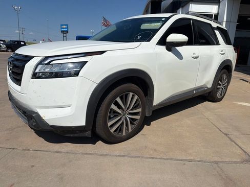 Used 2022 Nissan Pathfinder Platinum w/ Cargo Package AWD/4WD image 7