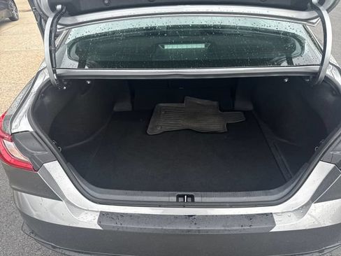 Used 2025 Toyota Camry SE FWD image 27