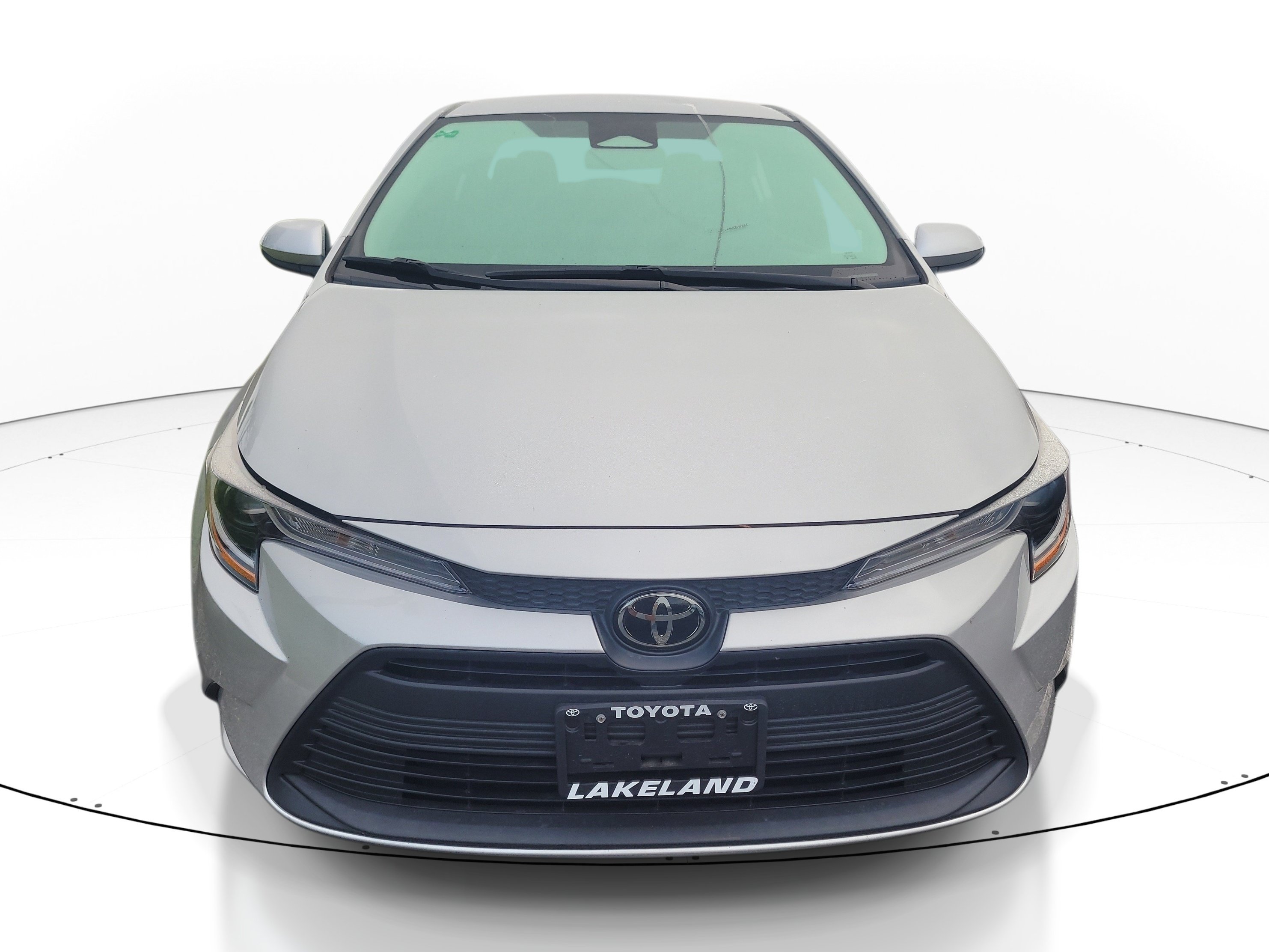Used 2024 Toyota Corolla LE FWD image 2