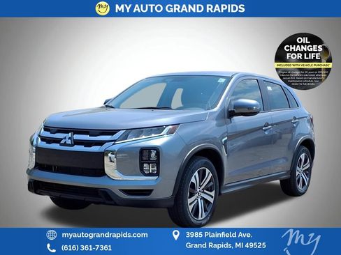 Used 2025 Mitsubishi Outlander Sport SE image 2