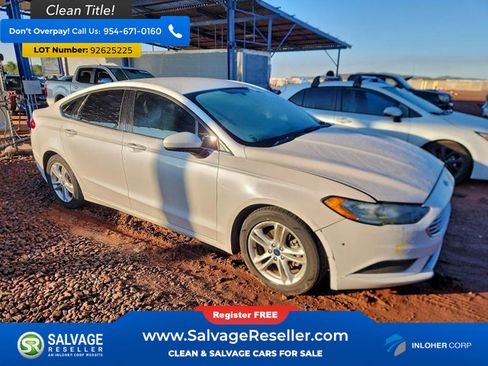 Used 2018 Ford Fusion SE w/ Fusion SE Technology Package image 5