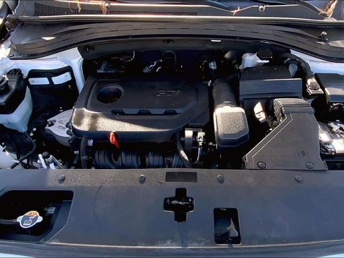 Used 2020 Hyundai Santa Fe SE image 30