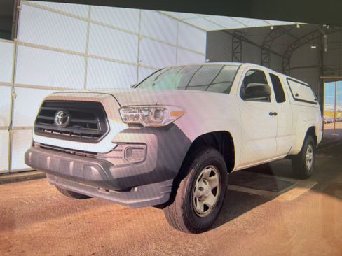 Used 2020 Toyota Tacoma SR RWD image 16