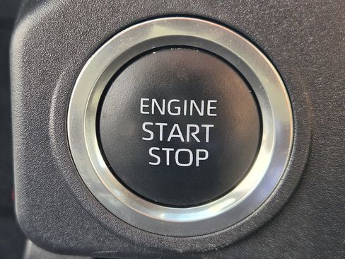 Used 2025 Toyota 4Runner SR5 RWD image 22