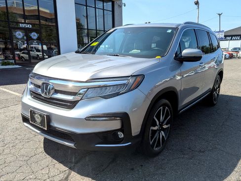 Used 2019 Honda Pilot Touring image 2