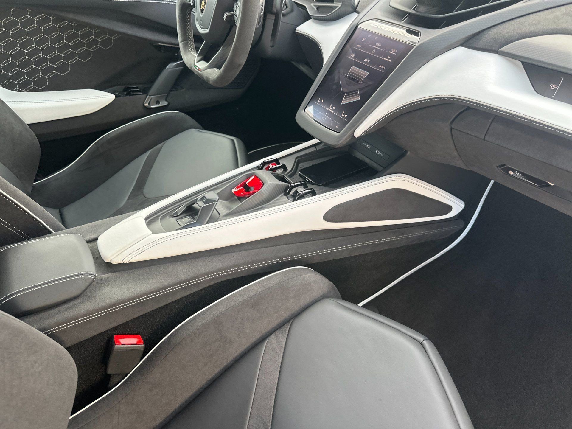 Used 2026 Lamborghini Revuelto AWD/4WD image 6