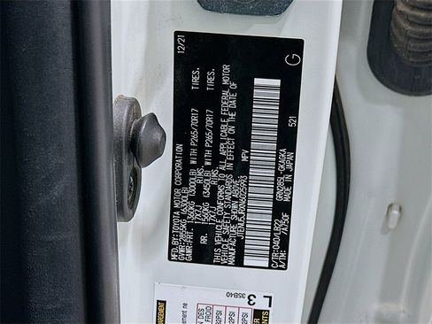 Used 2022 Toyota 4Runner SR5 Premium image 34