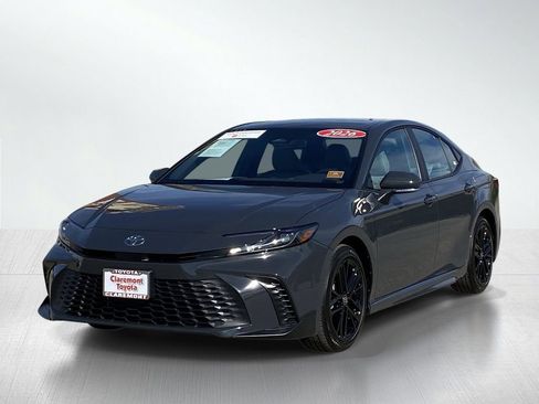 Certified 2026 Toyota Camry SE w/ Convenience Package image 13