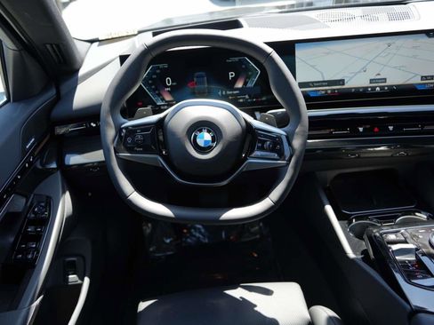 Used 2026 BMW 530i w/ Premium Package RWD image 8