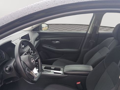 Used 2024 Nissan Sentra SV image 9