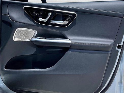 Used 2026 Mercedes-Benz GLC 300 4MATIC image 19