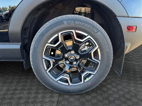 New 2025 Ford Bronco Sport Outer Banks w/ Outer Banks Tech Package+ image 17