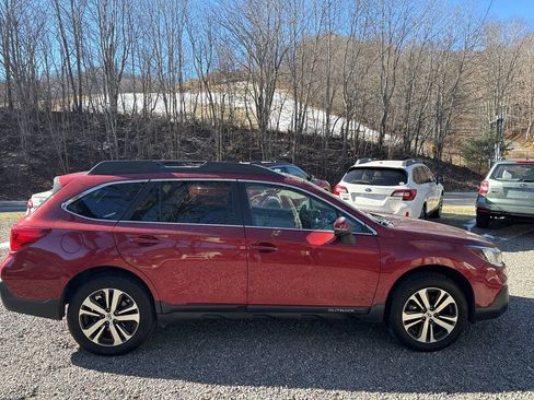 Used 2018 Subaru Outback 2.5i Limited image 4