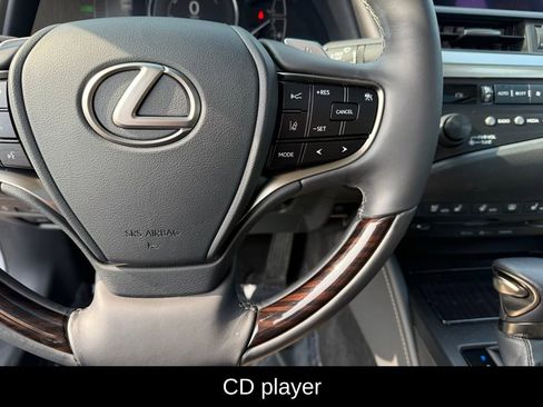 Used 2020 Lexus ES 300h w/ Accessory Package 2 image 11