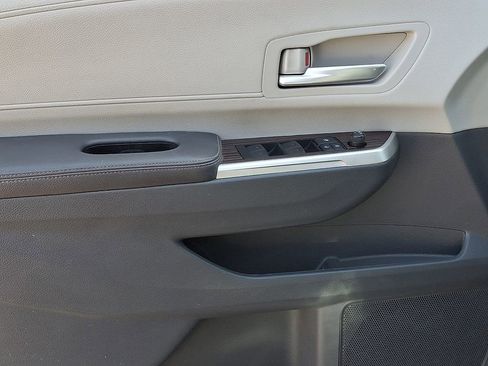 Used 2021 Toyota Sienna XLE image 14