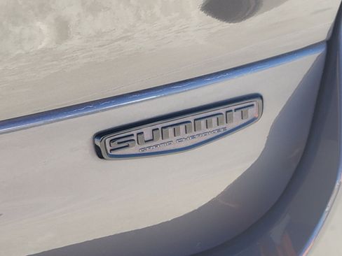 Used 2024 Jeep Grand Cherokee L Summit w/ High Altitude Package image 8