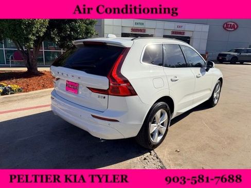Used 2022 Volvo XC60 B5 Momentum image 13