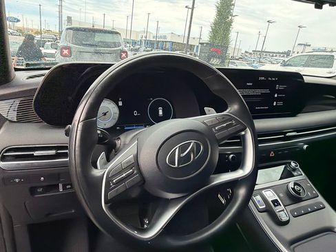 Used 2023 Hyundai Palisade Calligraphy FWD image 7