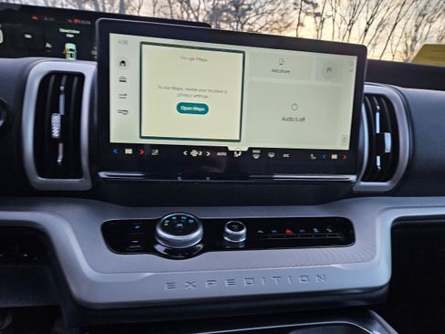 Used 2025 Ford Expedition Max Active image 25