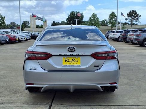 Used 2022 Toyota Camry XSE FWD image 22