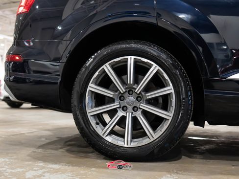 Used 2017 Audi Q7 3.0T Premium Plus w/ Premium Plus Package image 11