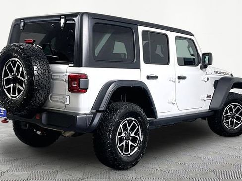 Used 2025 Jeep Wrangler Unlimited Rubicon AWD/4WD image 12