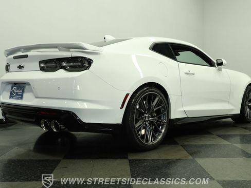 Used 2023 Chevrolet Camaro ZL1 RWD image 26