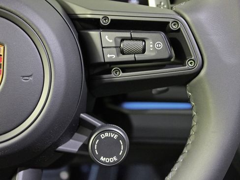 Used 2025 Porsche Panamera 4 image 26