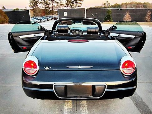 Used 2002 Ford Thunderbird Deluxe image 19