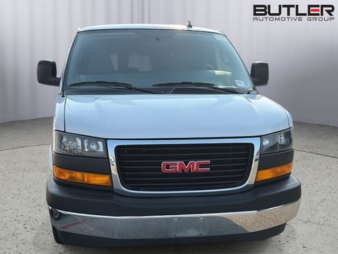 Used 2023 GMC Savana 3500 LS w/ Chrome Appearance Package RWD image 5