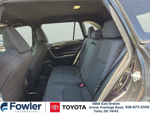 Used 2024 Toyota RAV4 SE AWD/4WD image 17
