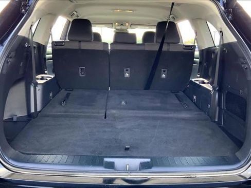 Certified 2024 Toyota Highlander LE image 34