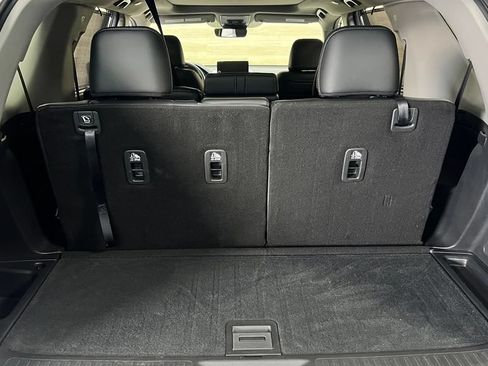 Used 2025 Honda Pilot Elite image 24