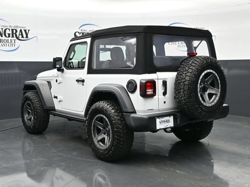 Used 2024 Jeep Wrangler Sport AWD/4WD image 5