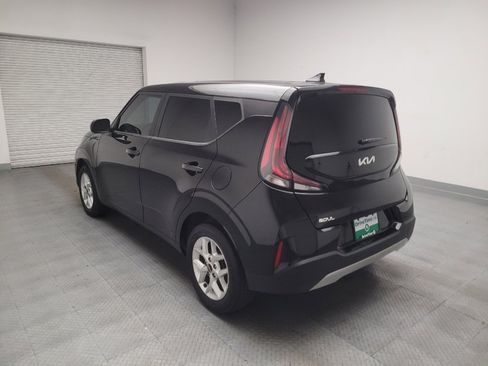 Used 2023 Kia Soul LX w/ LX Technology Package FWD image 5