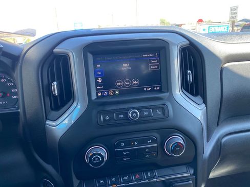 Used 2022 Chevrolet Silverado 1500 Custom AWD/4WD image 17