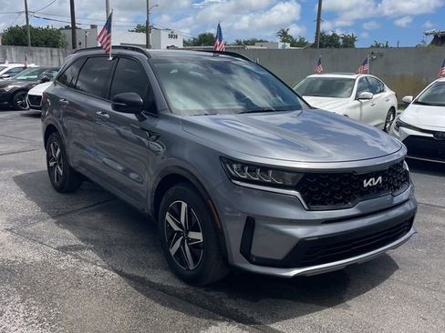 Used 2023 Kia Sorento S w/ Panoramic Sunroof Package FWD image 7