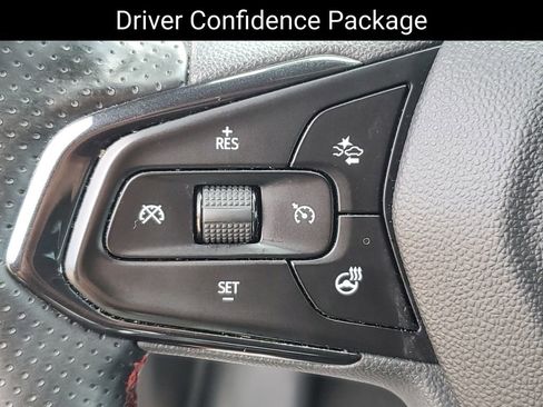 Certified 2024 Chevrolet Trax RS w/ Driver Confidence Package FWD image 11