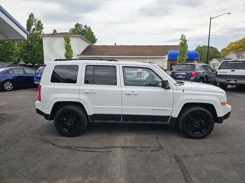 Used 2016 Jeep Patriot Sport w/ Power Value Group FWD image 13