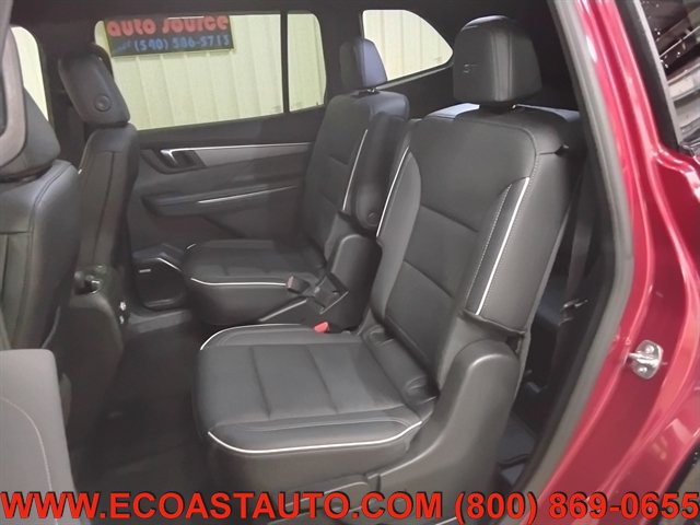 Used 2025 Buick Enclave Sport Touring w/ Power Package FWD image 13