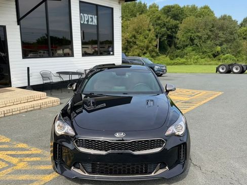 Used 2021 Kia Stinger GT-Line w/ Sun & Sound Package RWD image 2