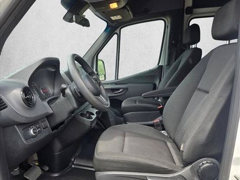 Used 2024 Mercedes-Benz Sprinter 2500 image 14