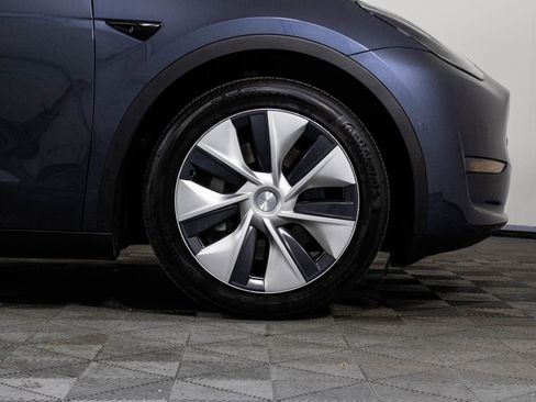 Used 2020 Tesla Model Y Long Range image 43